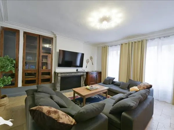 Maison 9 pièces 262 m²