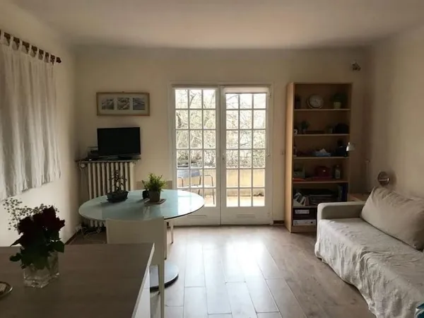 Studio 1 pièce 28 m²