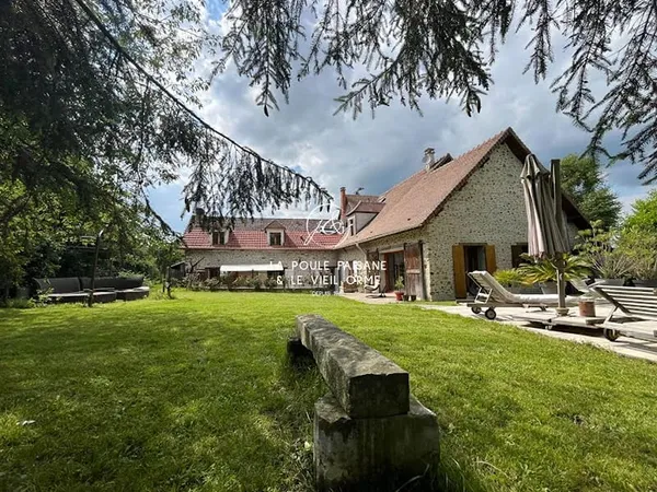 Maison 11 pièces 267 m²