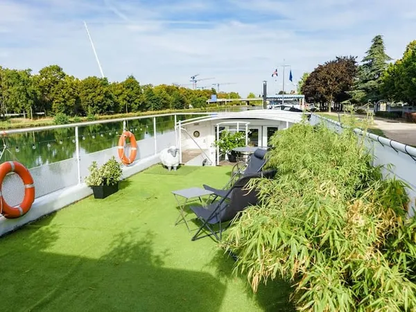Péniche 4 pièces 209 m²
