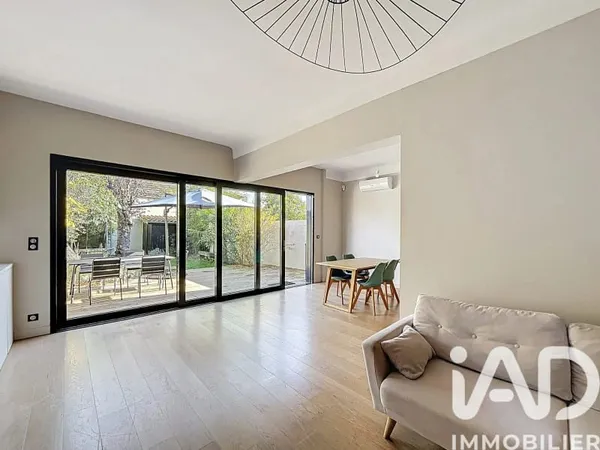 Maison 5 pièces 160 m²