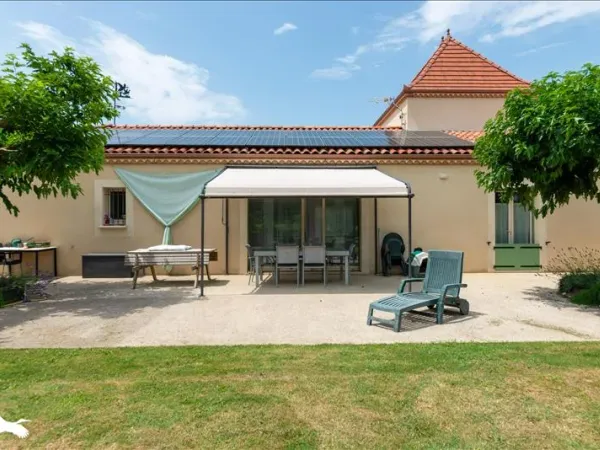 Maison 10 pièces 264 m²