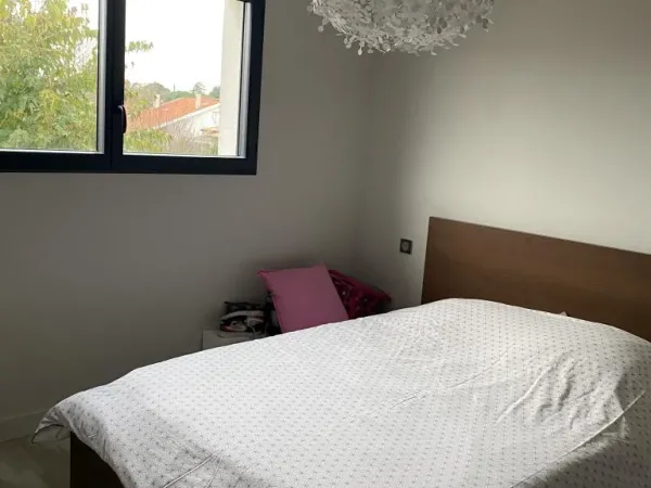 Chambre 1 pièce 12 m²