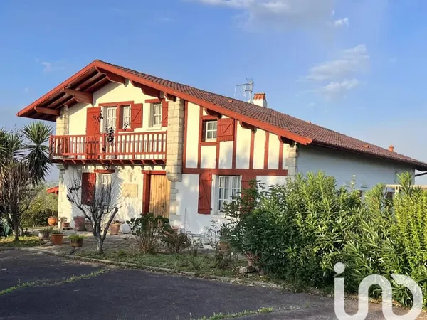 Maison 7 pièces 209 m²