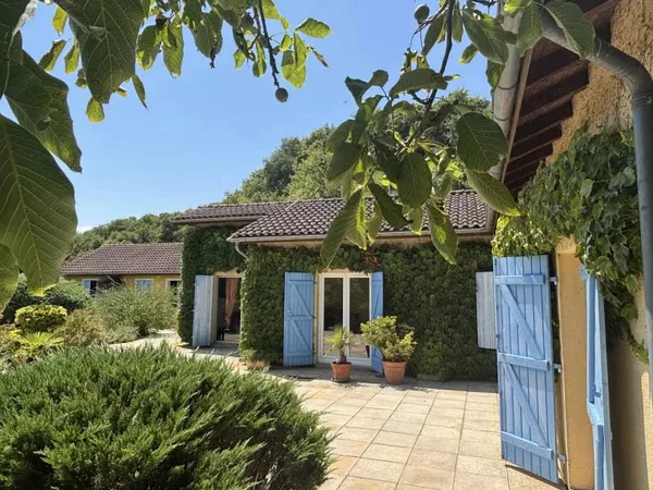 Maison 6 pièces 205 m²