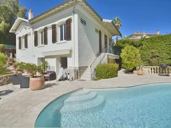 Villa 5 pièces 155 m²