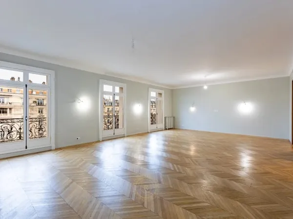 Appartement 8 pièces 370 m²