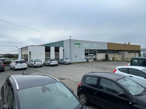 Local 1 pièce 1300 m²
