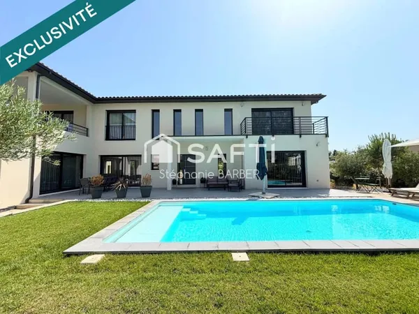 Maison 6 pièces 314 m²