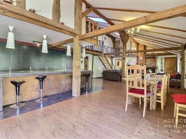 Maison 8 pièces 195 m²