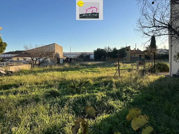 Terrain 667 m²