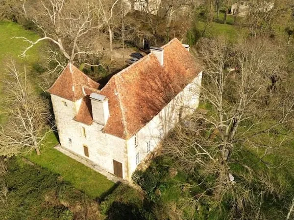 Château 9 pièces 374 m²