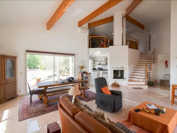 Maison 6 pièces 178 m²
