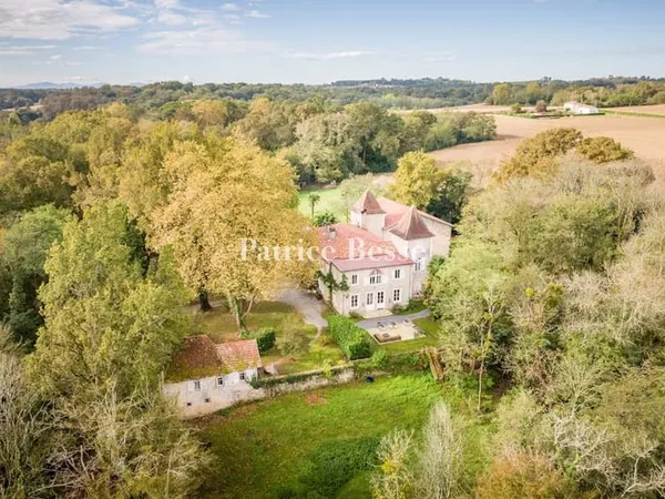 Manoir 14 pièces 880 m²