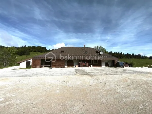 Ferme 8 pièces 303 m²