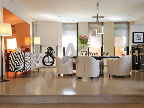 Appartement 6 pièces 444 m²