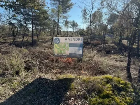 Terrain 49945 m²