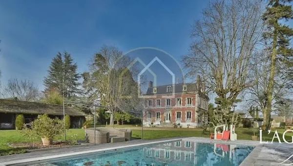 Château 20 pièces 758 m²