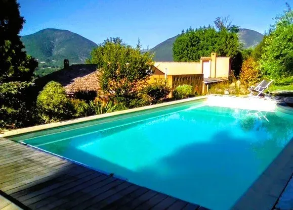 Propriété 15 pièces 330 m²