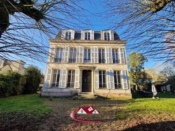 Maison 10 pièces 220 m²