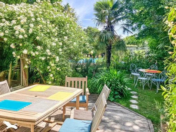 Maison 7 pièces 210 m²