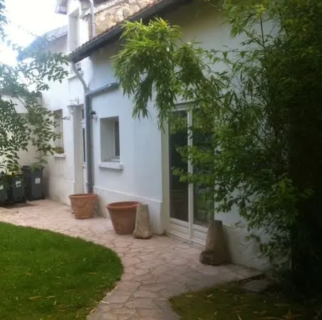 Chambre 1 pièce 9 m²