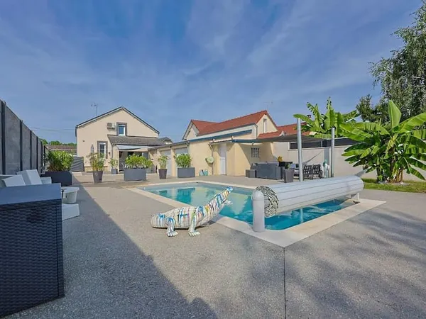 Maison 1 pièce 122 m²
