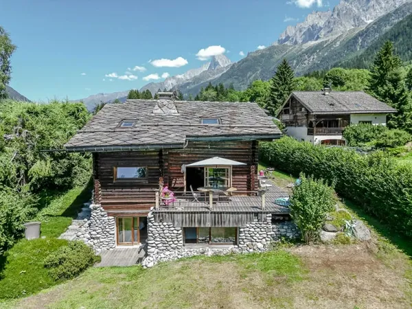 Maison 6 pièces 227 m²