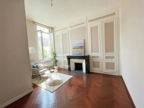 Propriété 7 pièces 175 m²