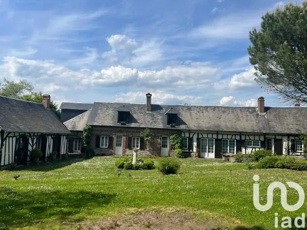 Propriété 5 pièces 244 m²