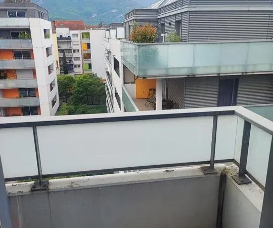 Studio 1 pièce 27 m²
