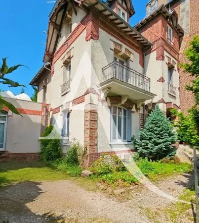 Maison 5 pièces 180 m²