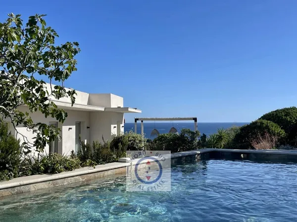 Villa 7 pièces 190 m²