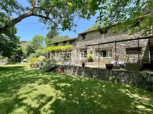 Maison 9 pièces 185 m²