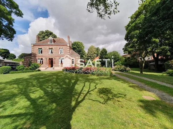 Maison 11 pièces 232 m²