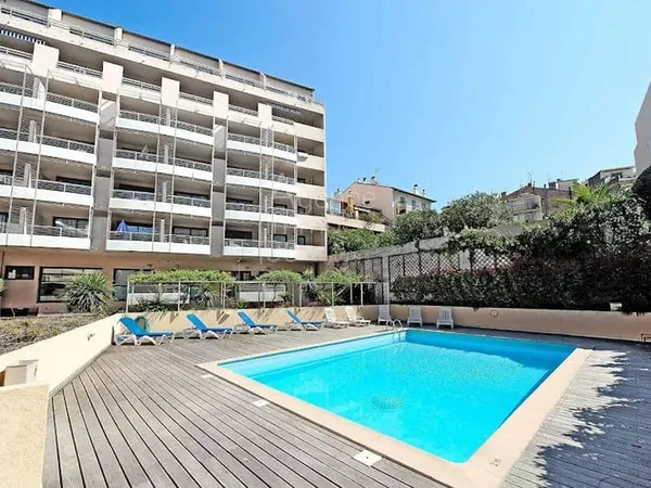 Studio 1 pièce 21 m²