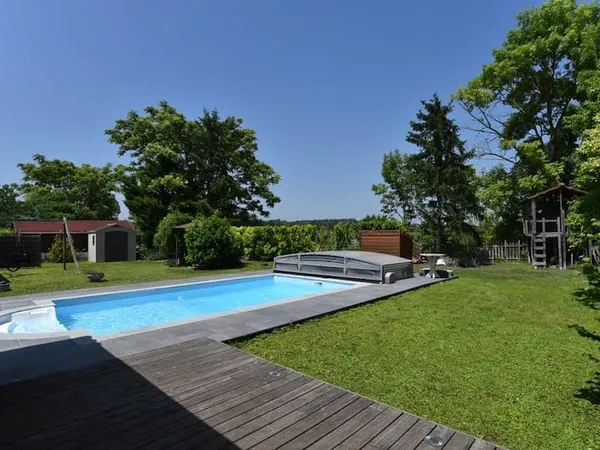 Maison 7 pièces 280 m²