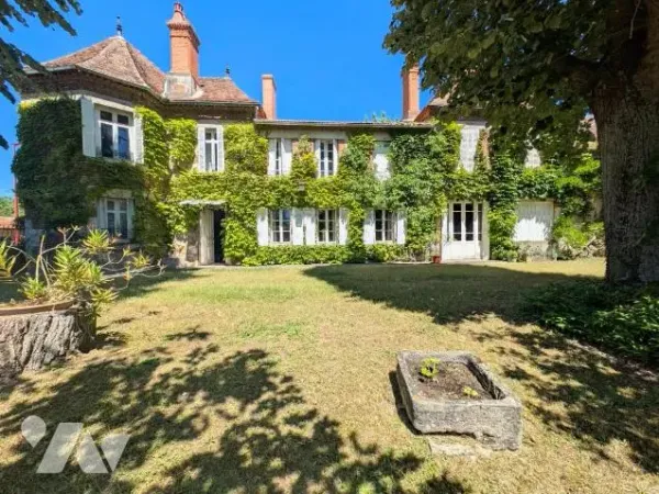 Maison 13 pièces 365 m²