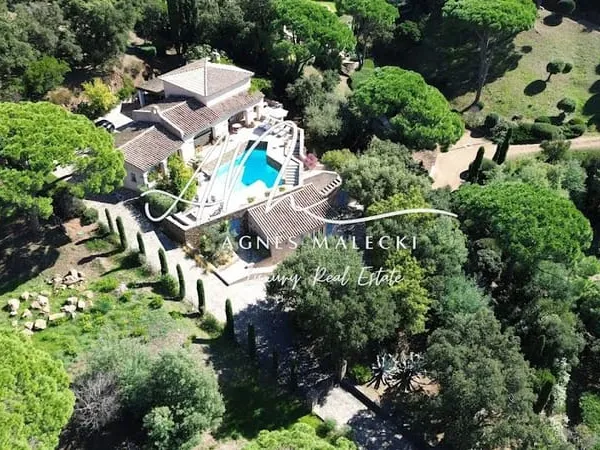 Propriété 6 pièces 262 m²