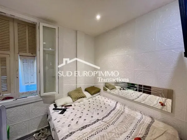 Studio 1 pièce 11 m²