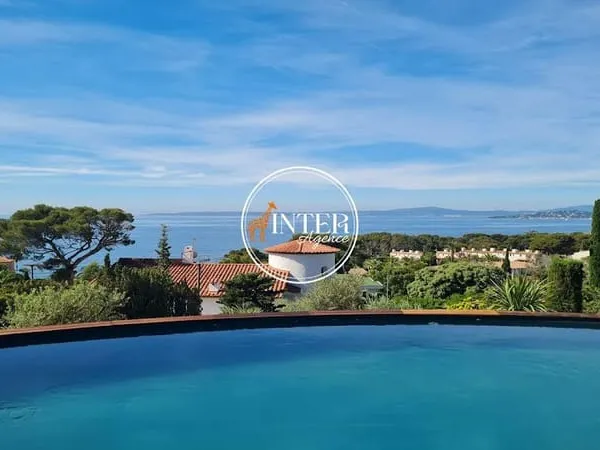 Villa 7 pièces 230 m²