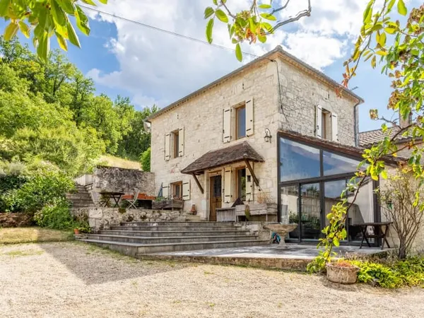 Maison 6 pièces 297 m²