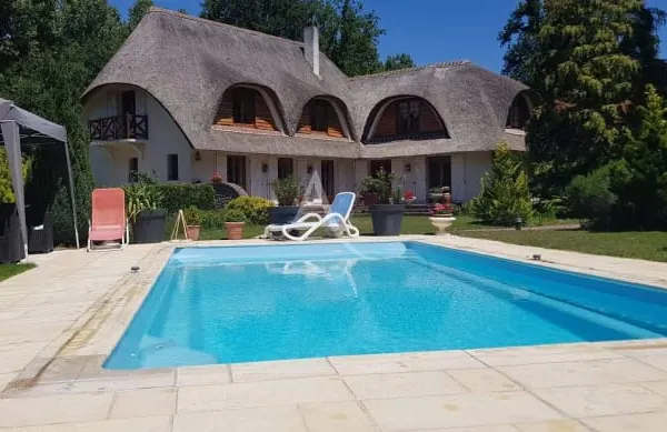 Maison 8 pièces 250 m²