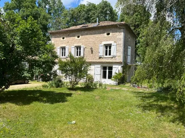 Maison 7 pièces 271 m²