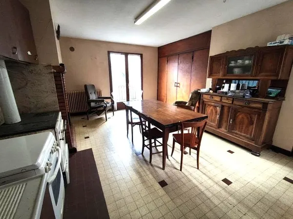 Maison 8 pièces 180 m²