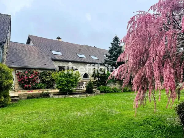 Maison 8 pièces 215 m²