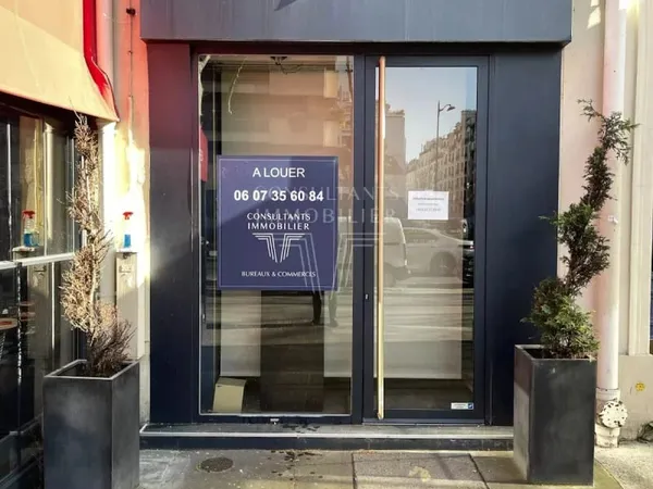 Local 1 pièce 40 m²