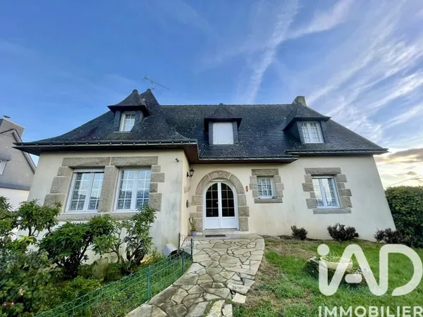 Maison 8 pièces 217 m²