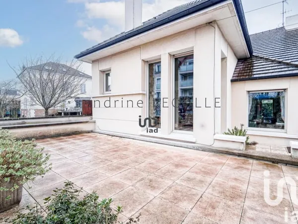Maison 9 pièces 448 m²