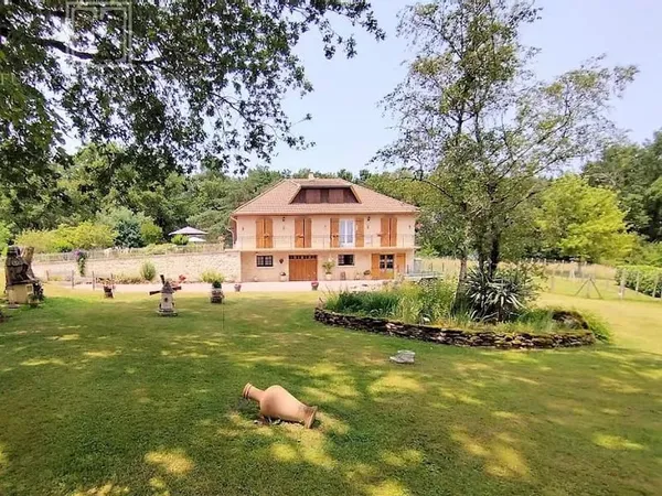 Maison 9 pièces 158 m²